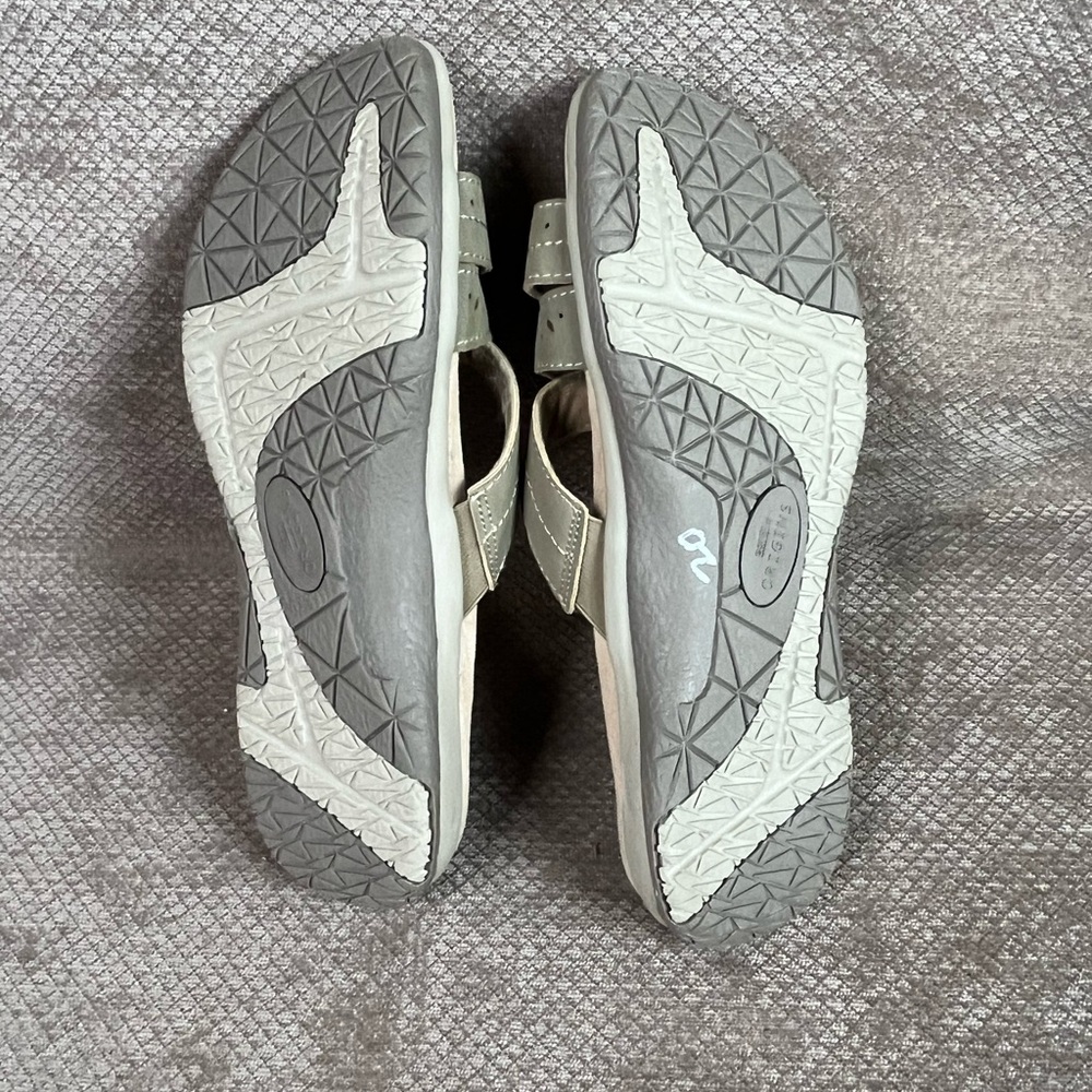 Earth Origins Sandra Suede Leather Multi-Strap Slide Sandals  Sz 11 like new - Picture 10 of 12